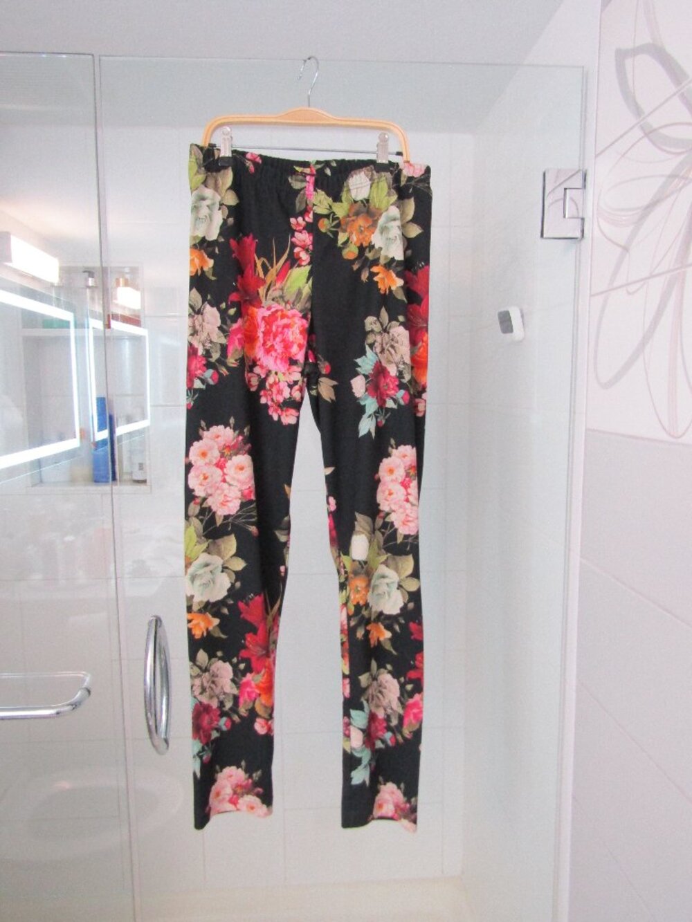 OROBLU Floral Black Leggings--Size L/Large